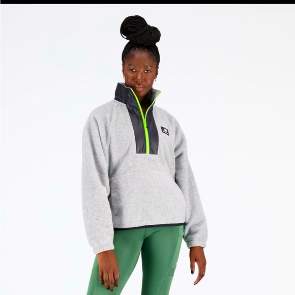 New Balance Wmns Spinnex Fleece Layer Top Women’s Size M Grey Multi
NWOT - Picture 4 of 10
